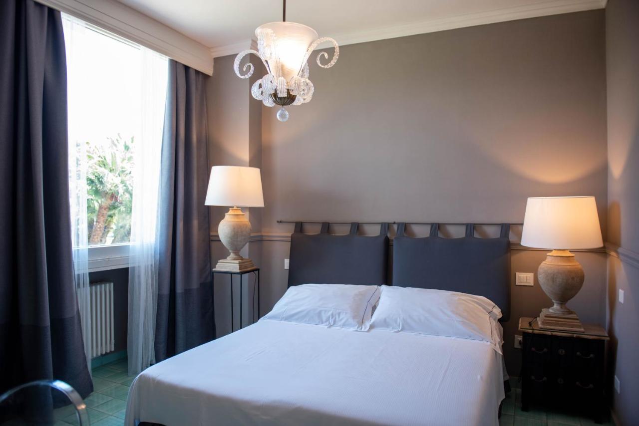 La Librata Boutique Hotel Terracina Exterior photo